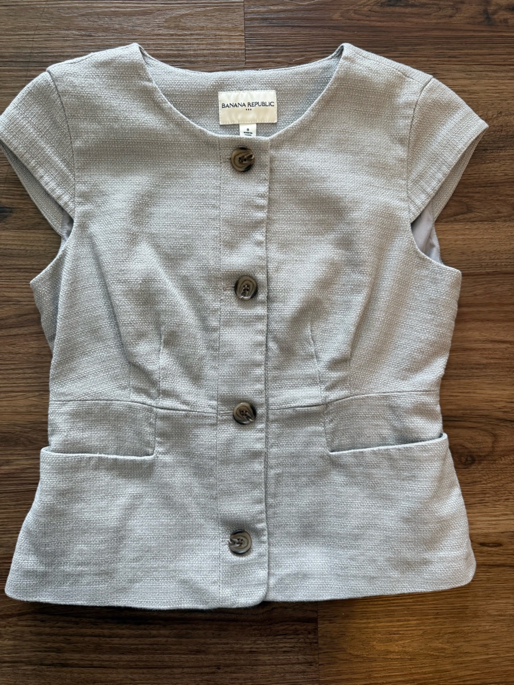 Banana Republic Light Gray Textured Cap-Sleeve Button Top
